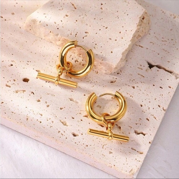 T bar mini gold hoop huggie earrings statement elegant - Picture 1 of 7